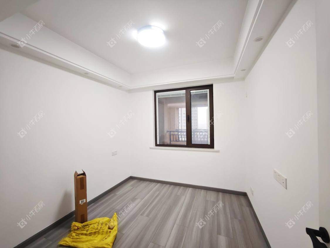 镇江荣城国际（中央公馆）在售二手房源室内图_小牛看房