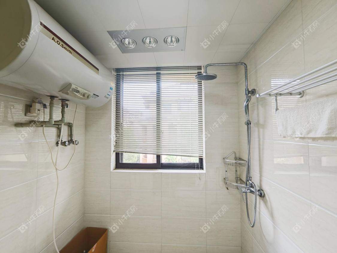 镇江世纪豪都在售二手房源室内图_小牛看房