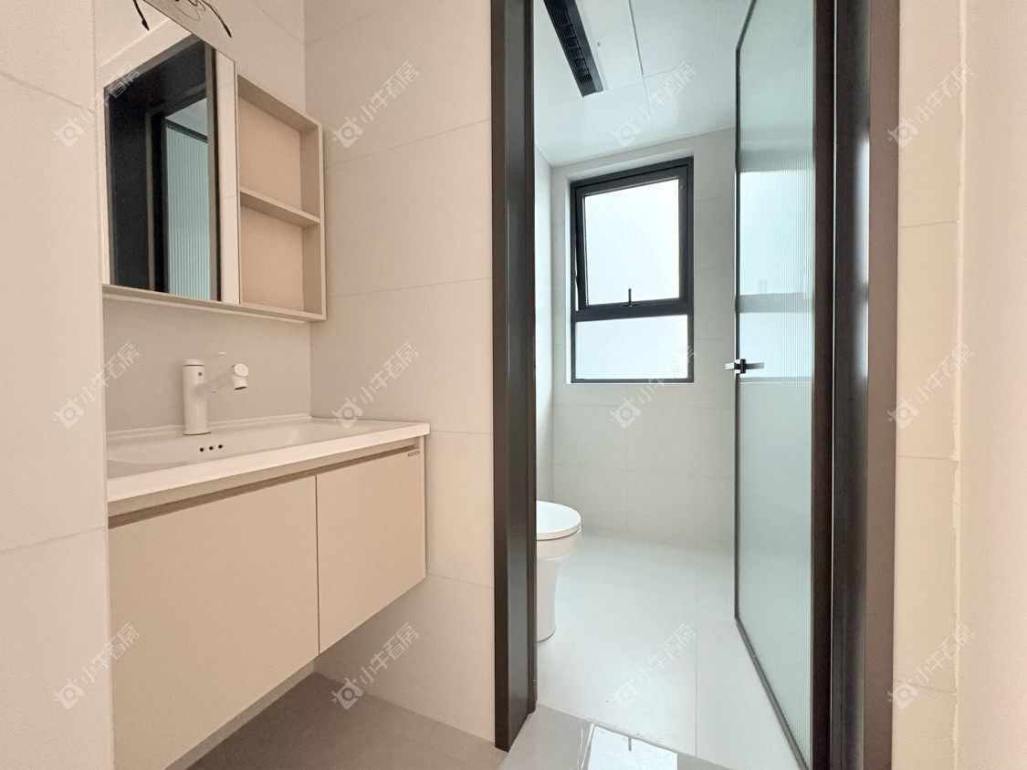 镇江融创华南映在售二手房源室内图_小牛看房