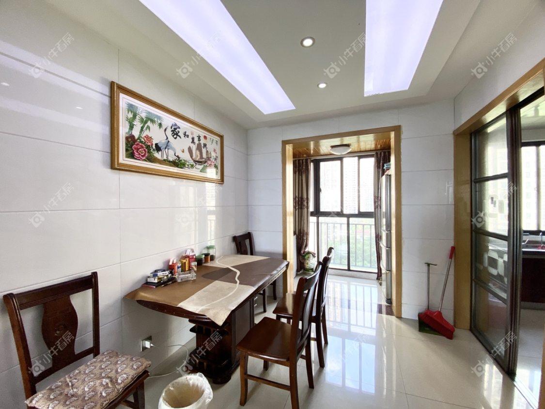 镇江信达香堤国际在售二手房源室内图_小牛看房