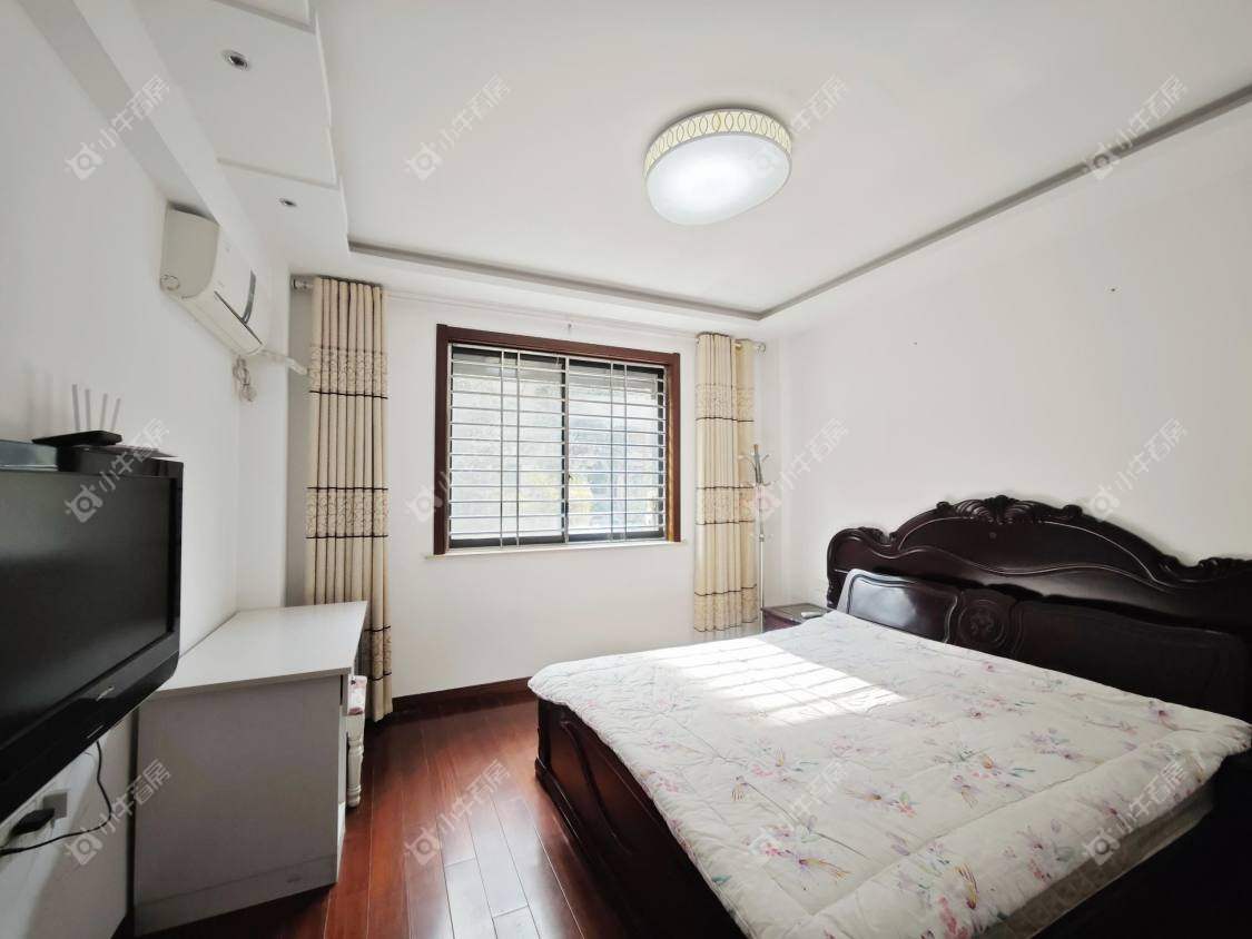 镇江世纪豪都在售二手房源室内图_小牛看房