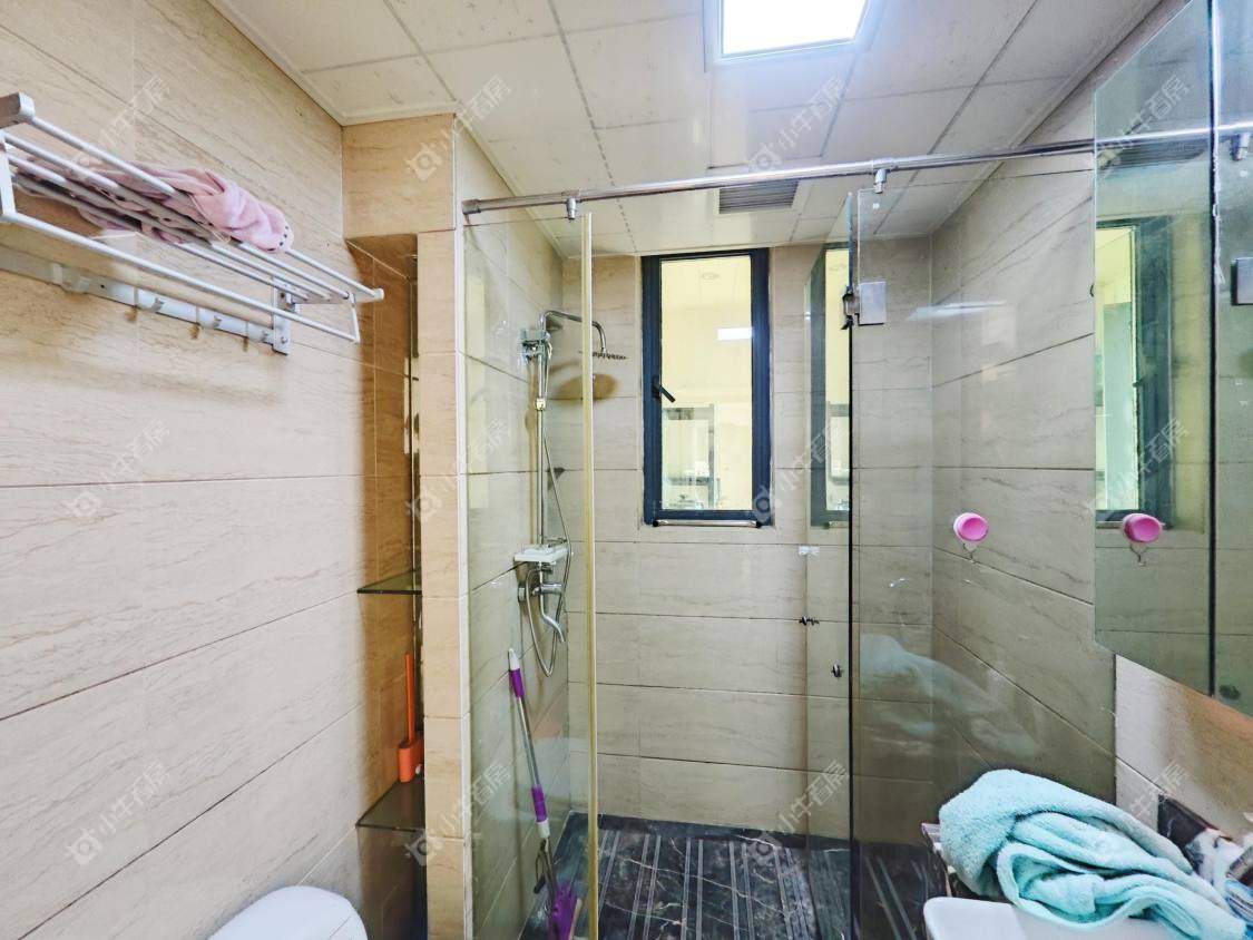 镇江凤凰国际在售二手房源室内图_小牛看房