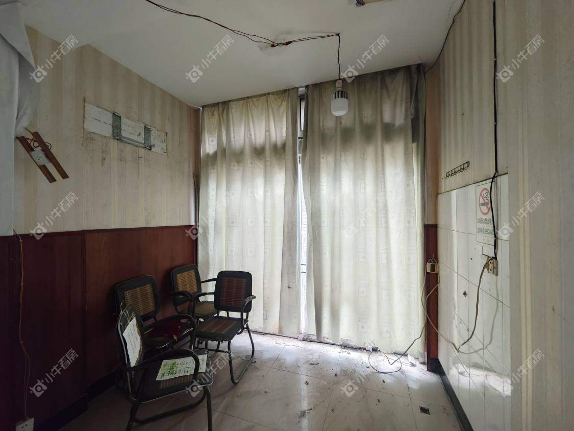 镇江南桥花园在售二手房源室内图_小牛看房