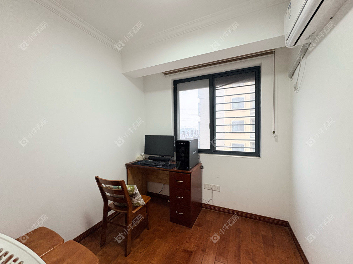 镇江金凤凰在售二手房源室内图_小牛看房