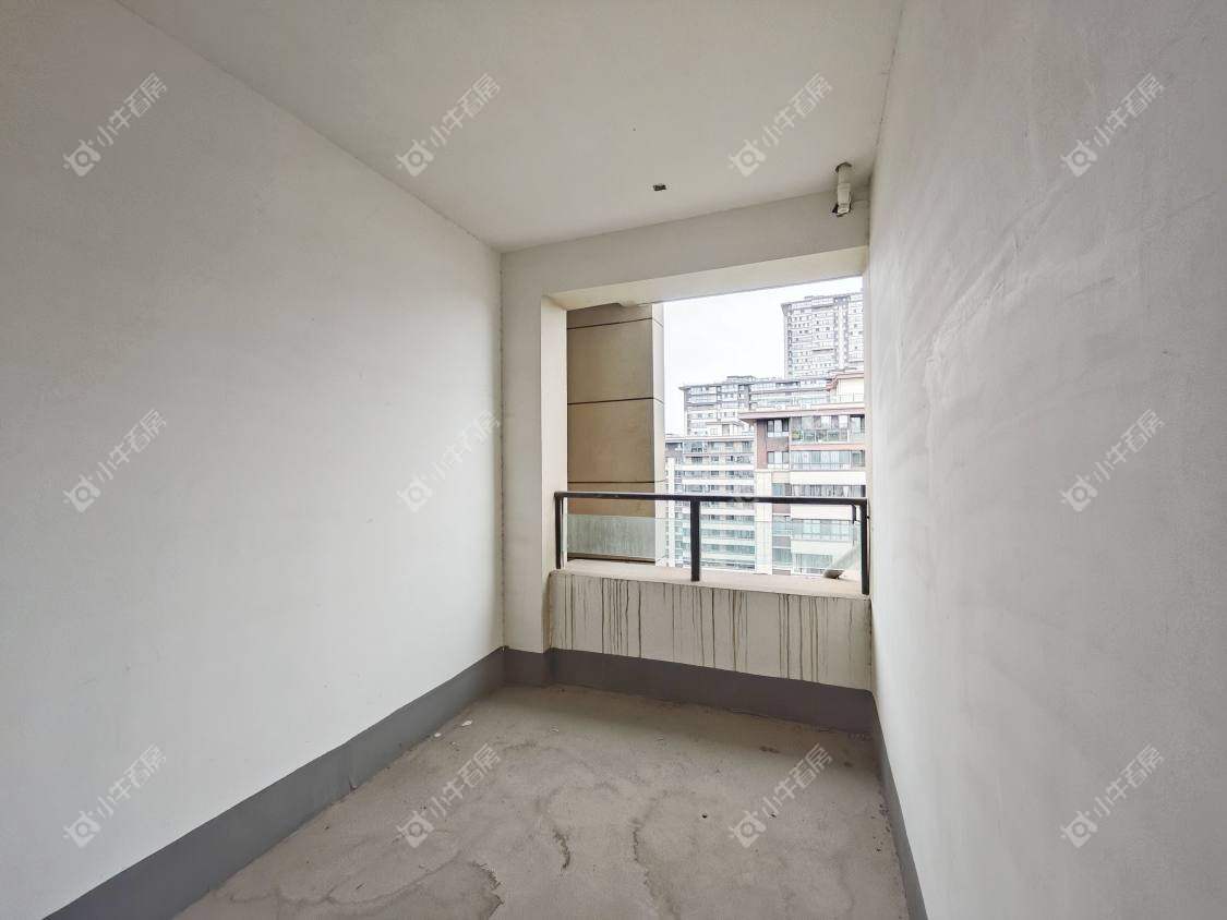 镇江凤凰郡在售二手房源室内图_小牛看房