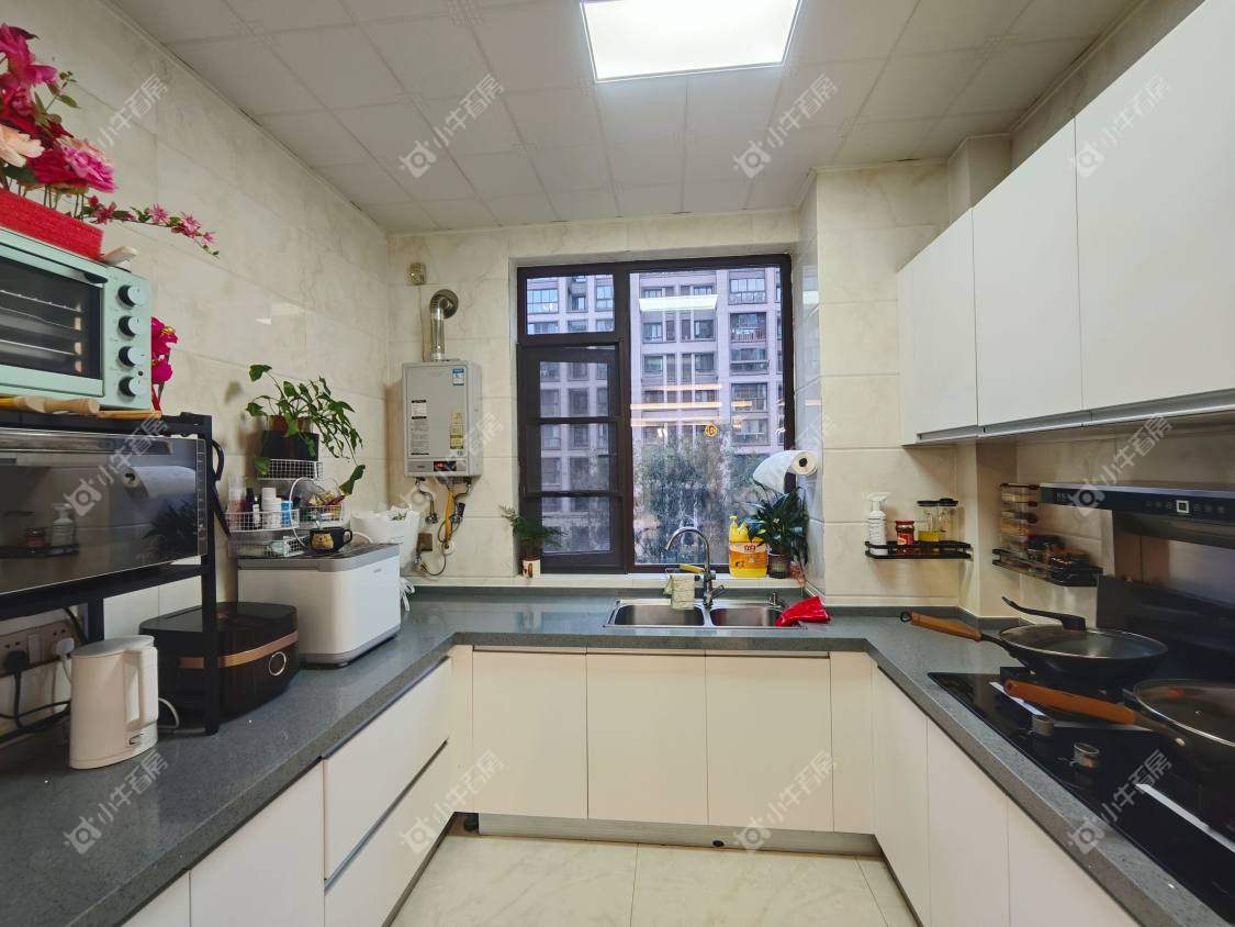 镇江滨河凤凰城在售二手房源室内图_小牛看房