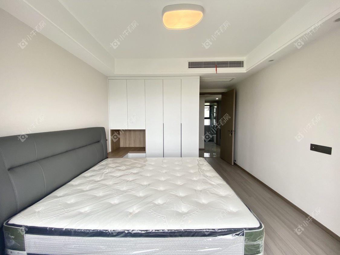 镇江融创华南映在售二手房源室内图_小牛看房