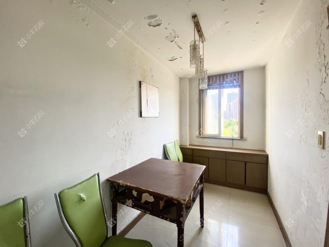 镇江金香花园在售二手房源室内图_小牛看房