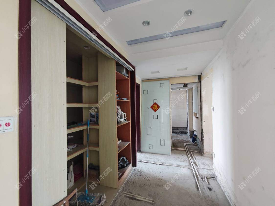 镇江开泰苑在售二手房源室内图_小牛看房