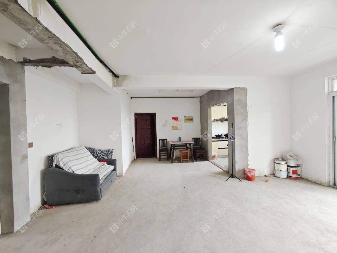 镇江河阳新城在售二手房源室内图_小牛看房