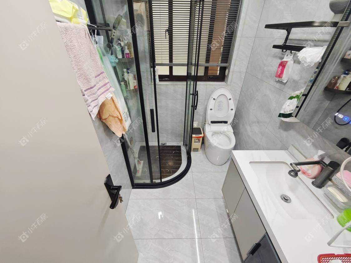 镇江凤凰郡在售二手房源室内图_小牛看房