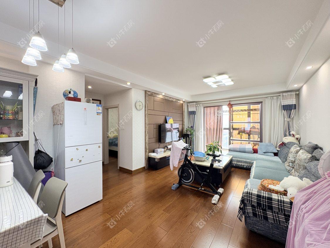 镇江天波城在售二手房源室内图_小牛看房