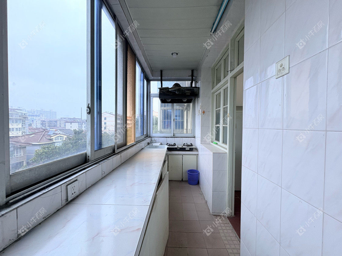 镇江龙凤新村在售二手房源室内图_小牛看房