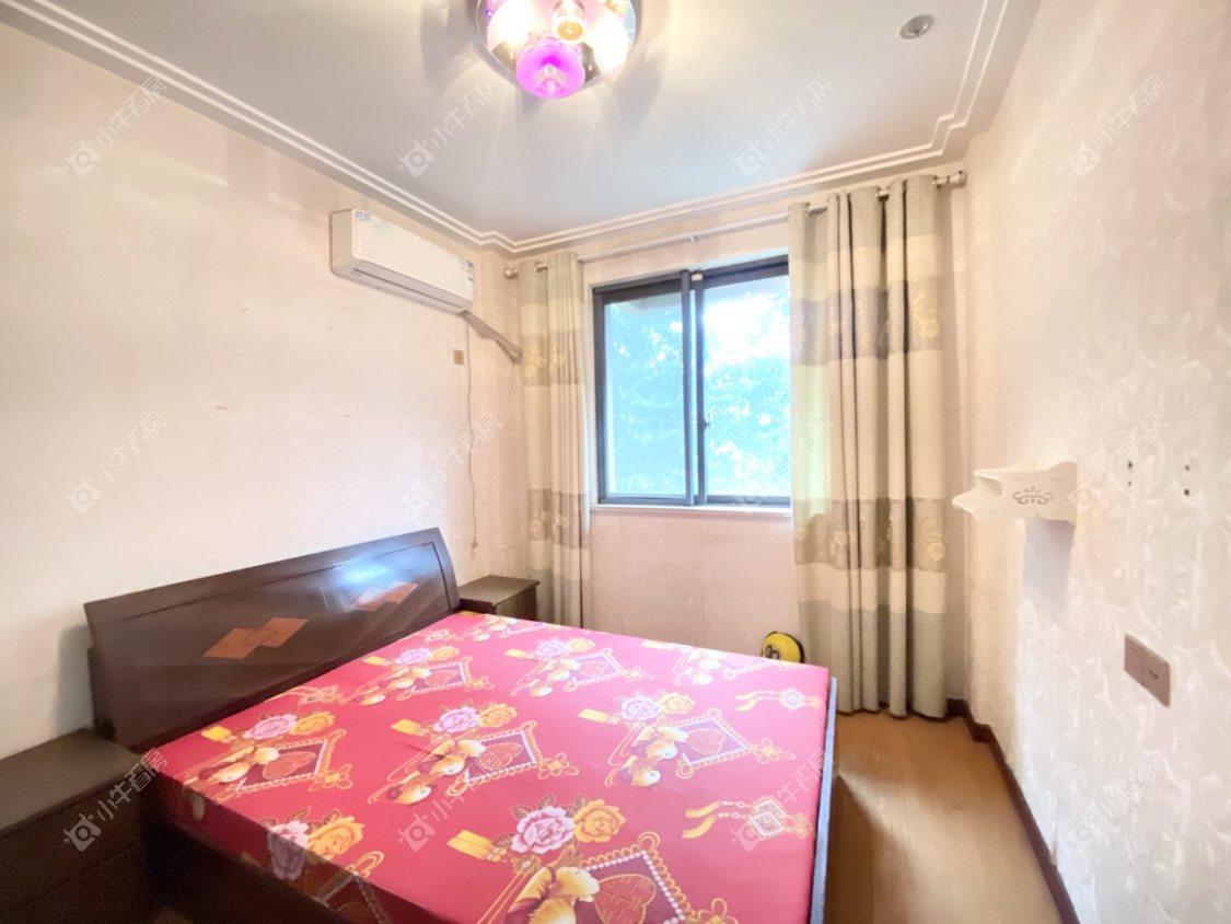 镇江世纪豪都在售二手房源室内图_小牛看房