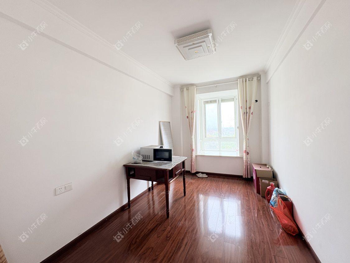 镇江凰嘉花苑在售二手房源室内图_小牛看房