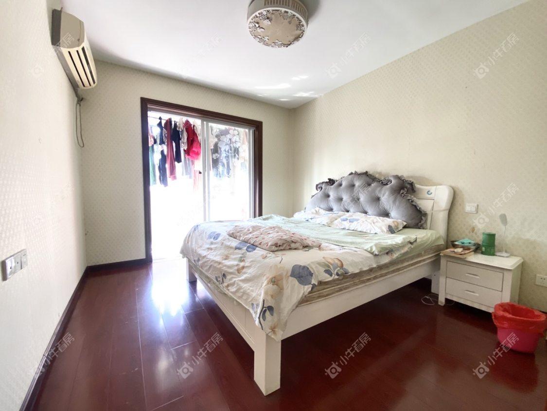 镇江金凤凰在售二手房源室内图_小牛看房