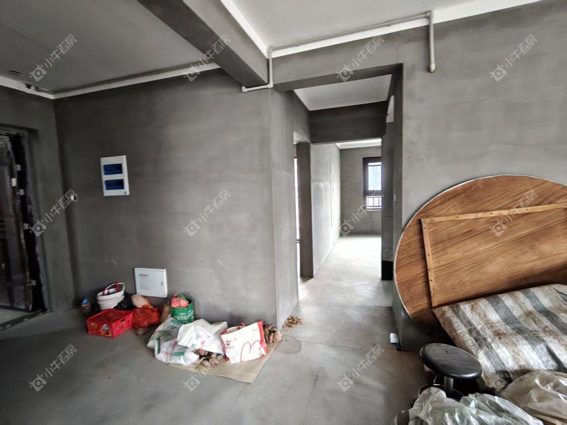 镇江珑蟠里在售二手房源室内图_小牛看房