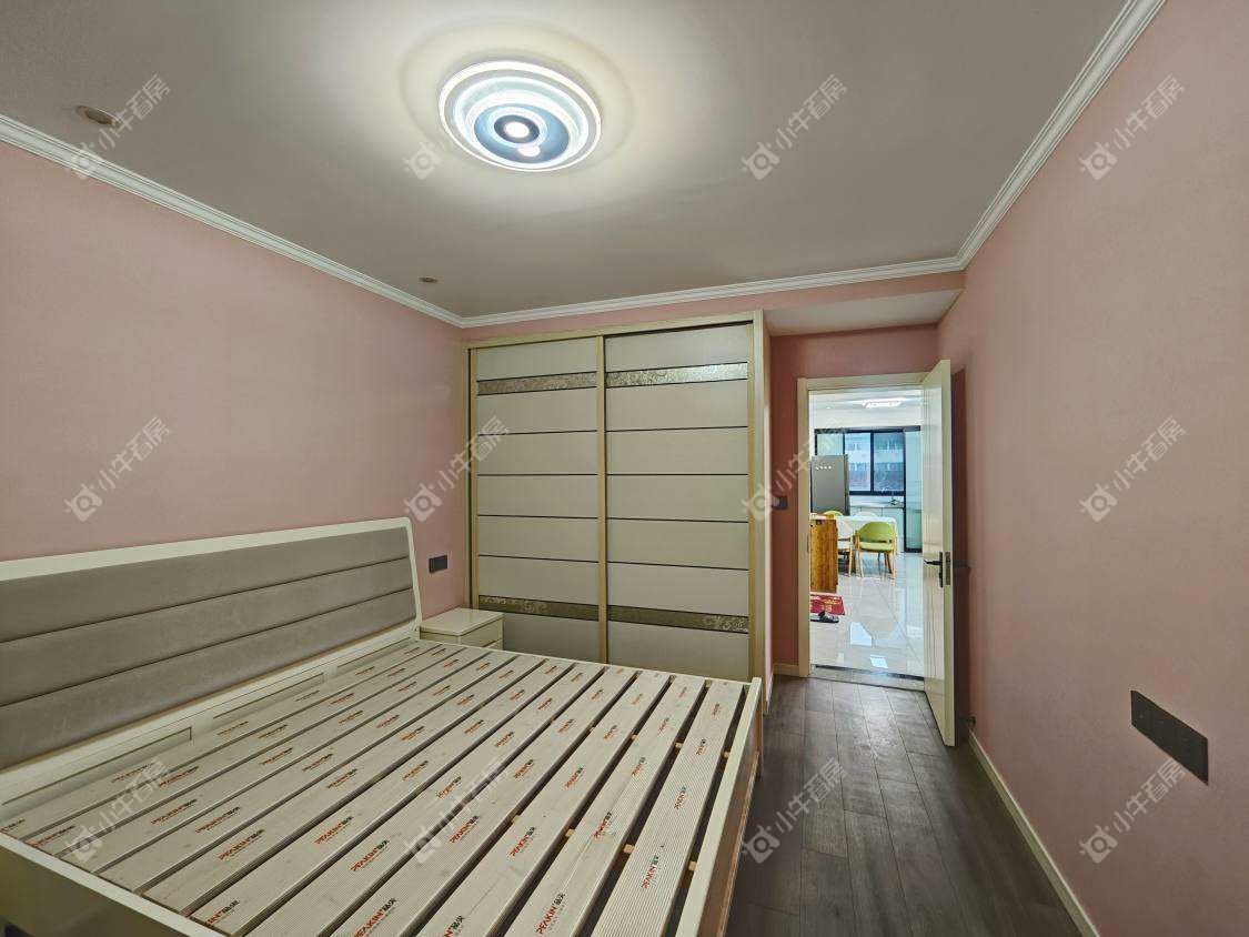 镇江龙凤山庄在售二手房源室内图_小牛看房