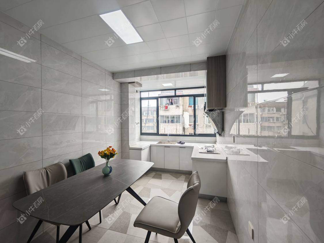 镇江凤凰新村在售二手房源室内图_小牛看房