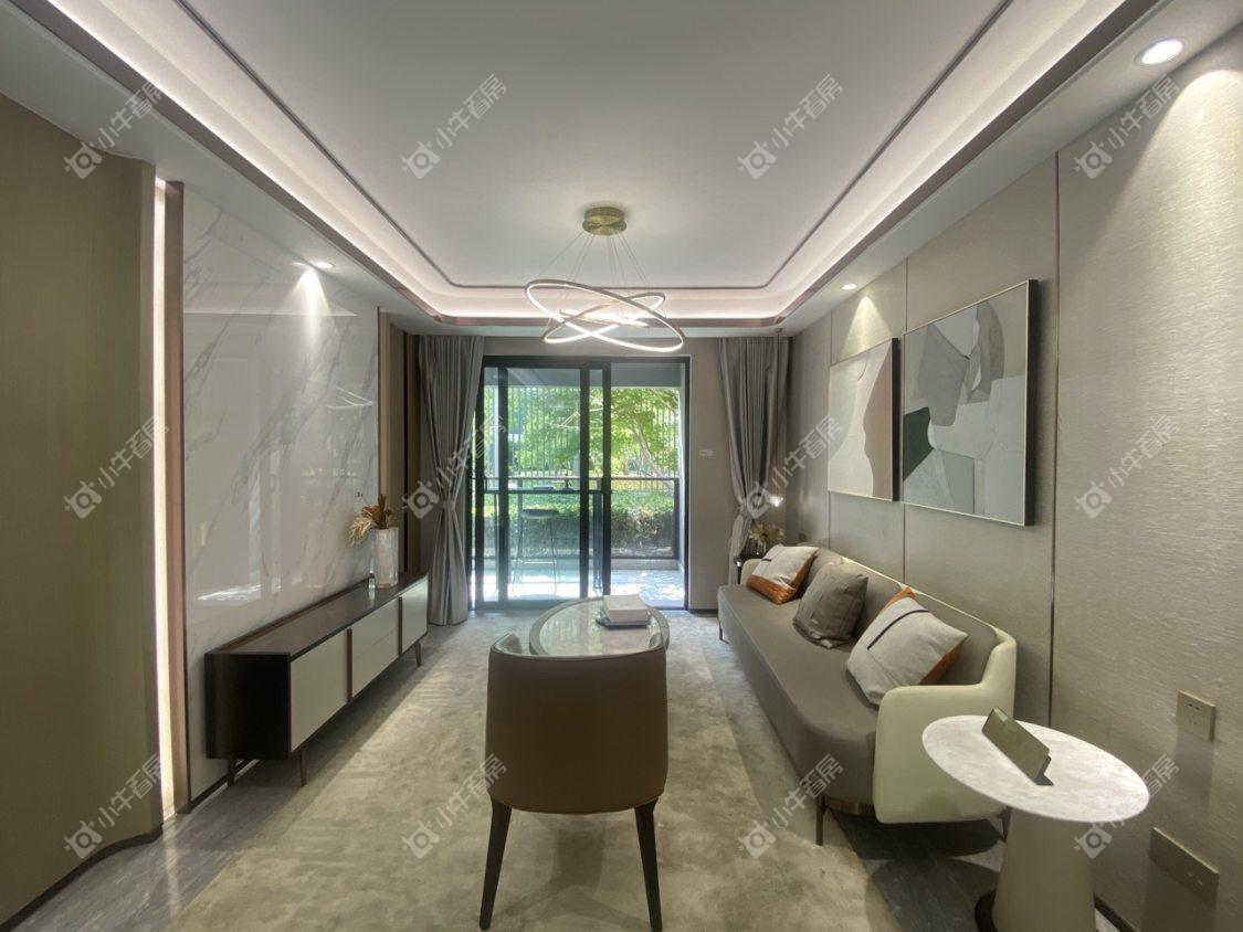 镇江融创华南映在售二手房源室内图_小牛看房