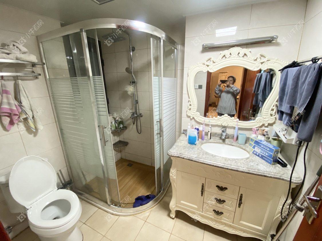 镇江滨河凤凰城在售二手房源室内图_小牛看房