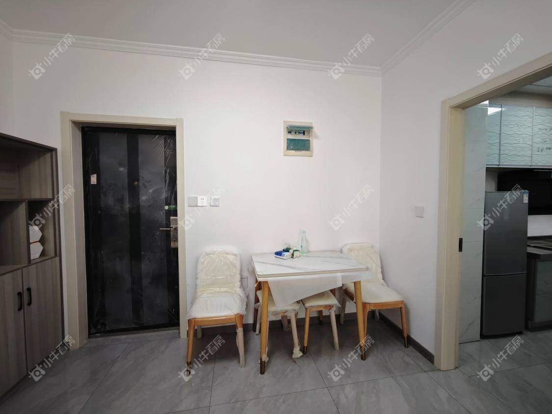 镇江粤港臻园在售二手房源室内图_小牛看房