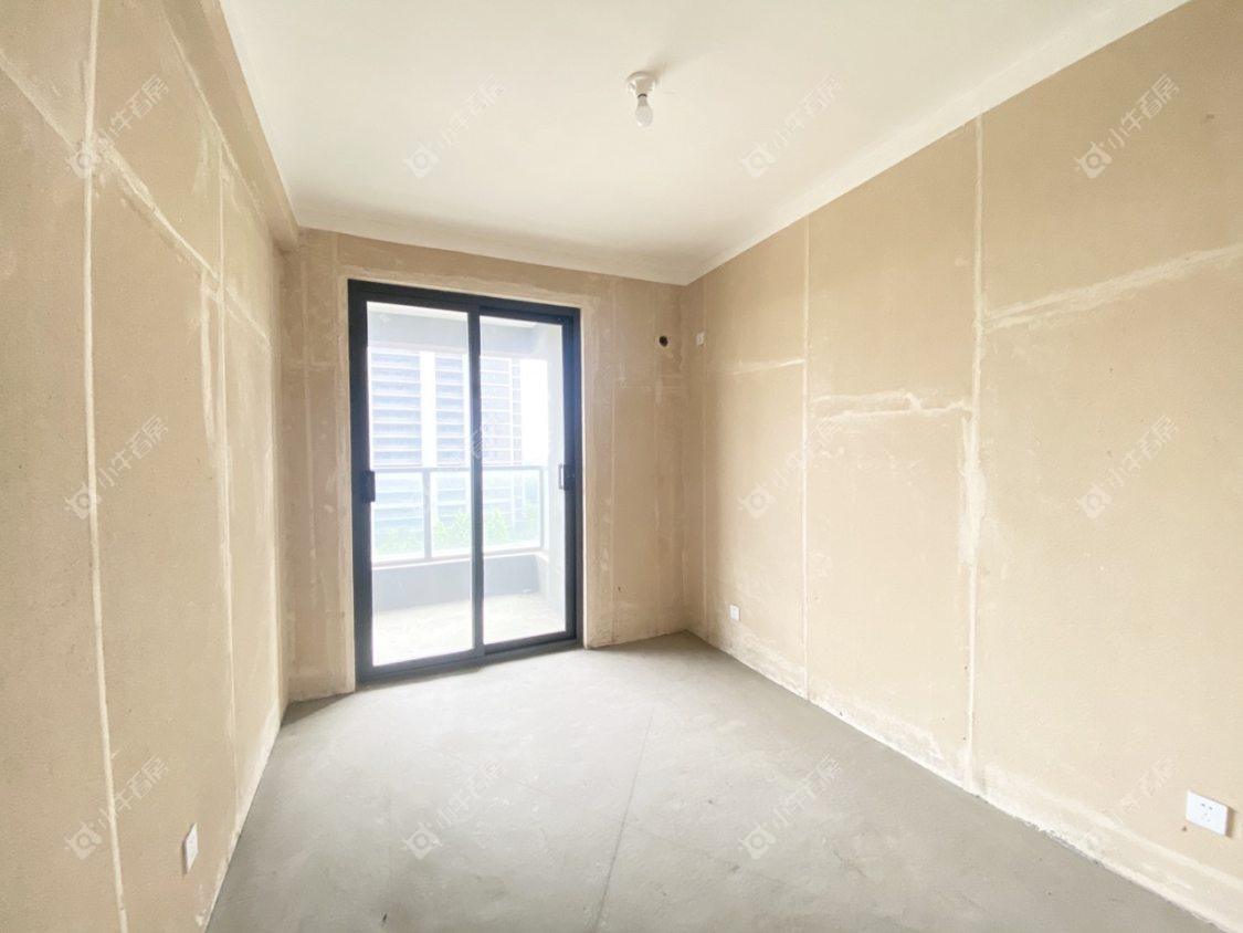 镇江融创华南映在售二手房源室内图_小牛看房