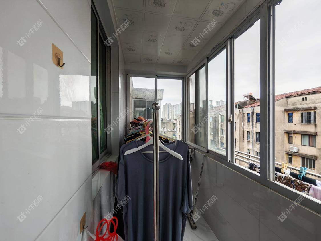 镇江万善园一村在售二手房源室内图_小牛看房