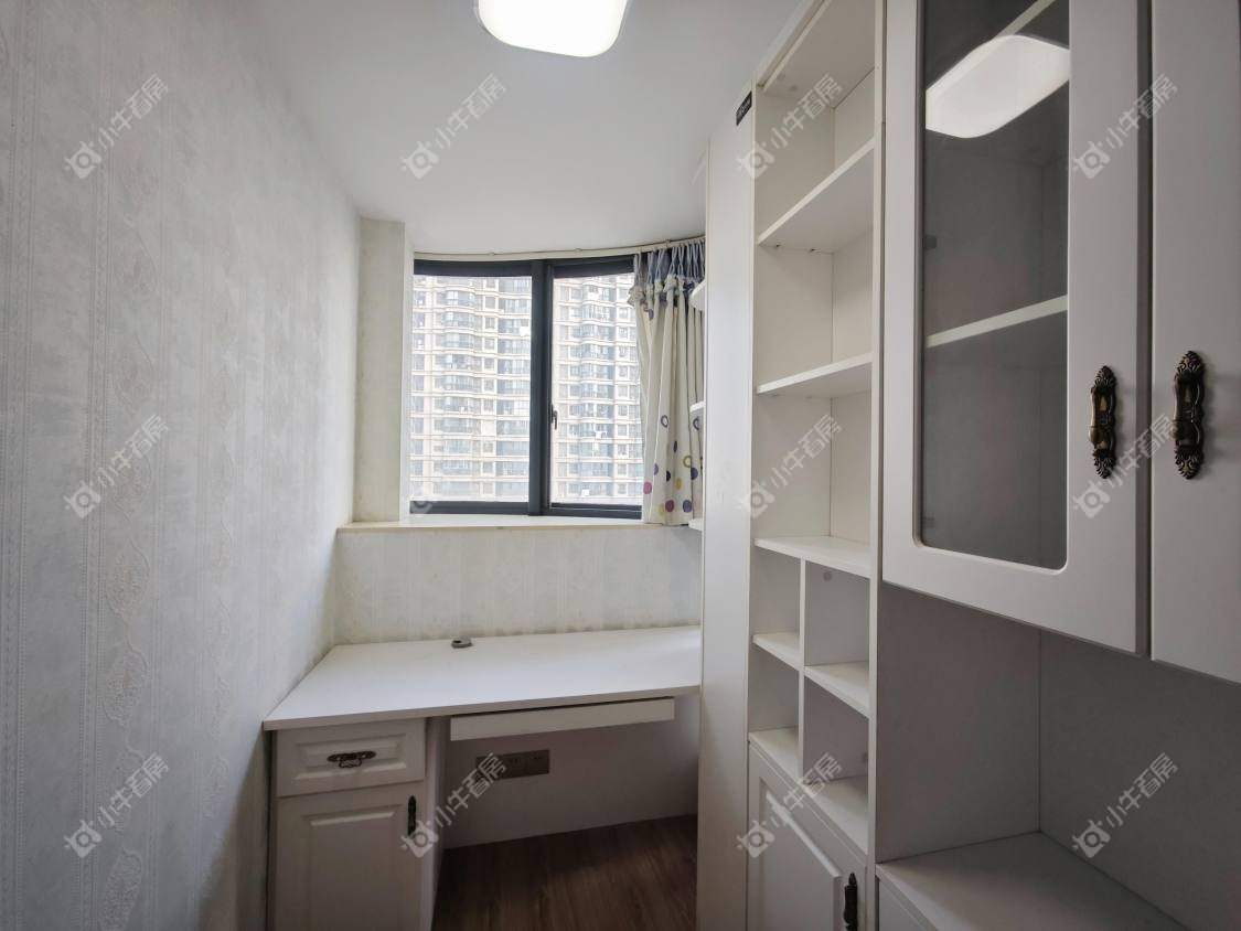 镇江碧桂园在售二手房源室内图_小牛看房