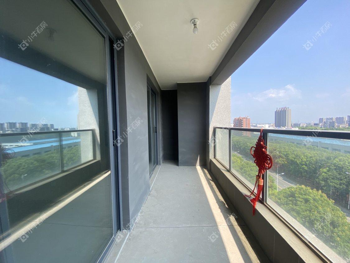 镇江融创华南映在售二手房源室内图_小牛看房