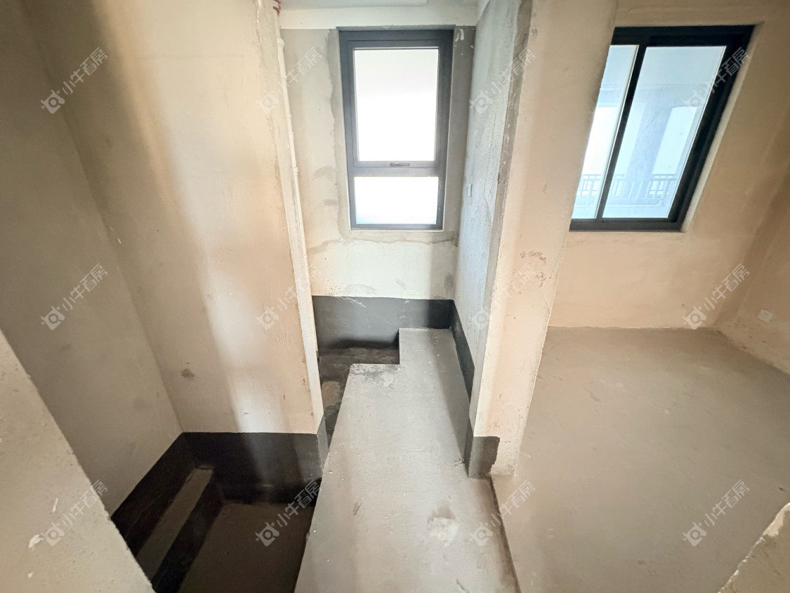 镇江融创华南映在售二手房源室内图_小牛看房