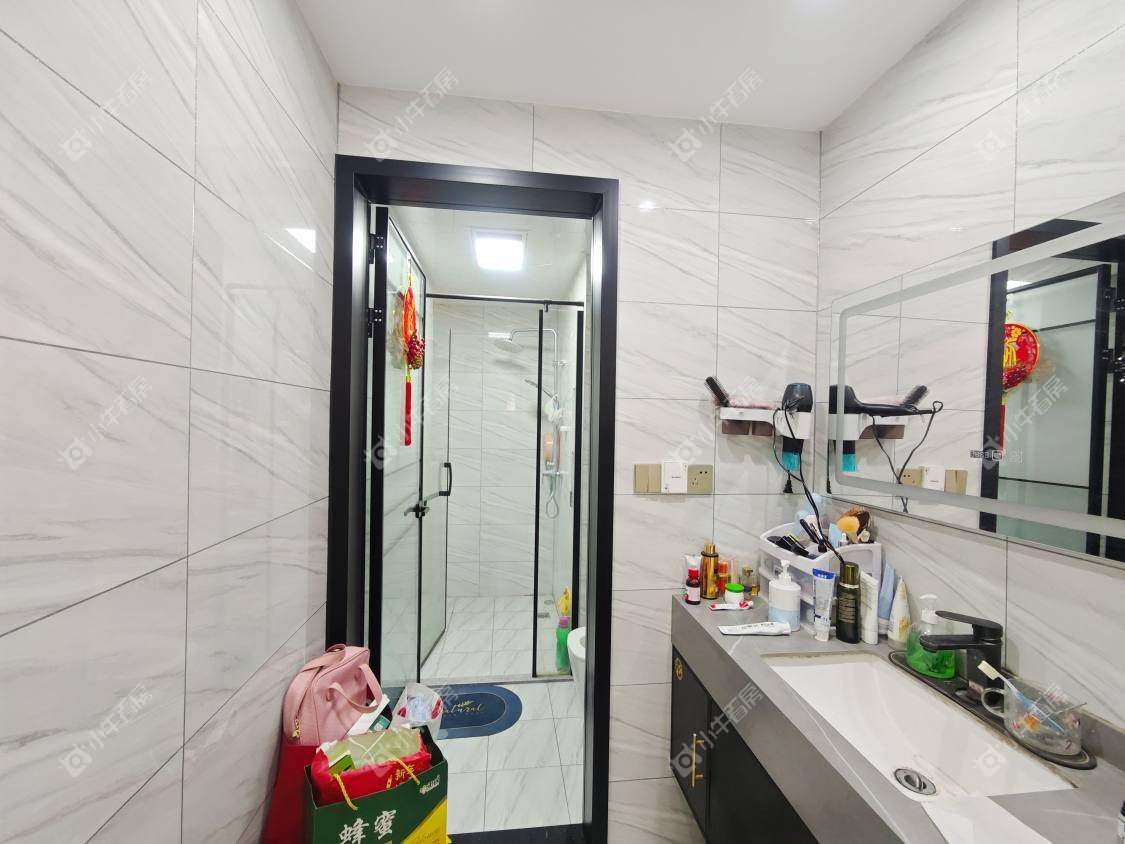 镇江凤熹台在售二手房源室内图_小牛看房