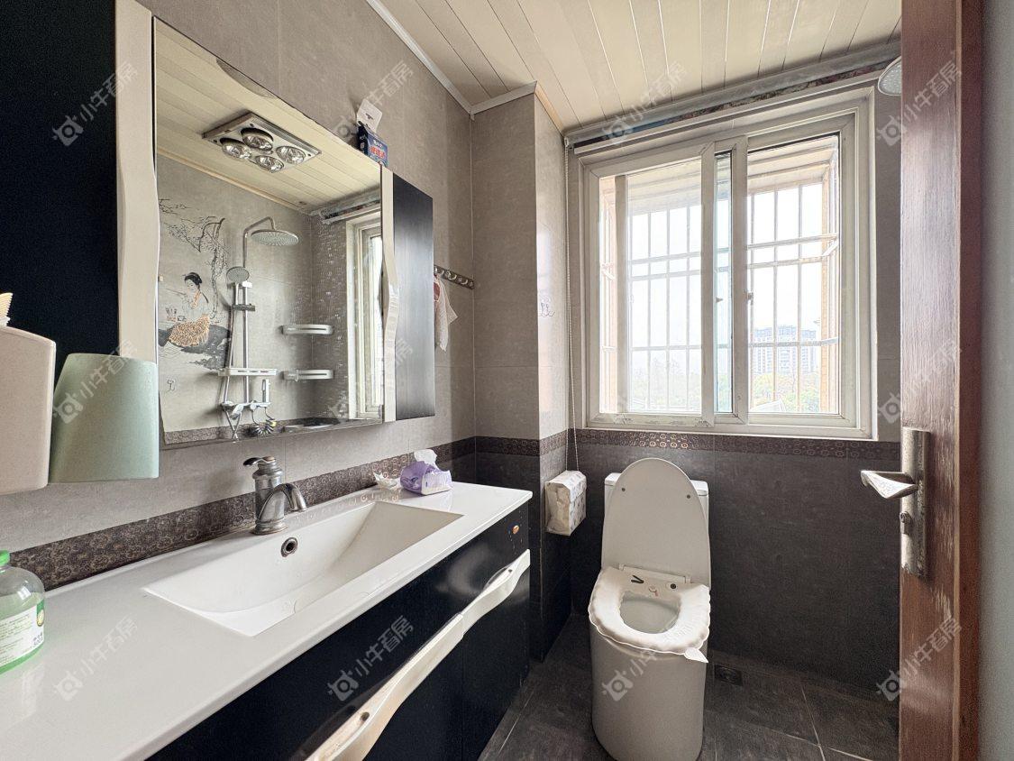 镇江开发区曲阿路1号综合楼在售二手房源室内图_小牛看房