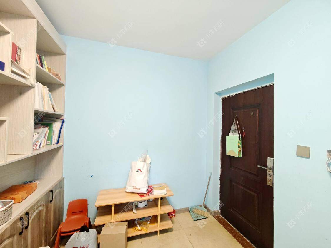 镇江粤港臻园在售二手房源室内图_小牛看房