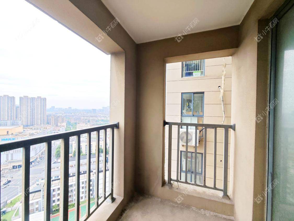 镇江荣城国际一期在售二手房源室内图_小牛看房