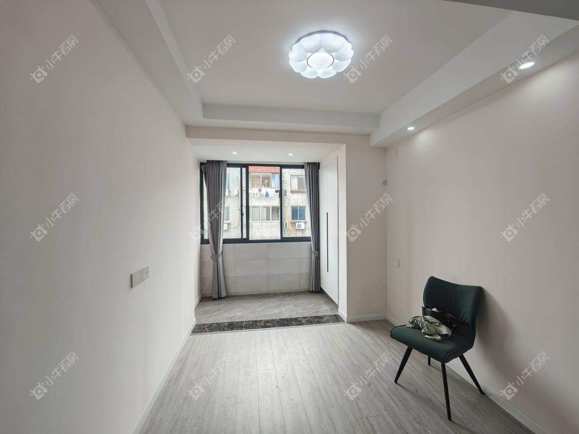 镇江凤凰新村在售二手房源室内图_小牛看房