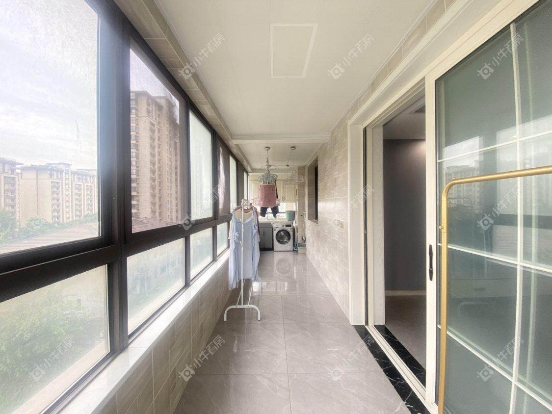 镇江凤凰郡在售二手房源室内图_小牛看房