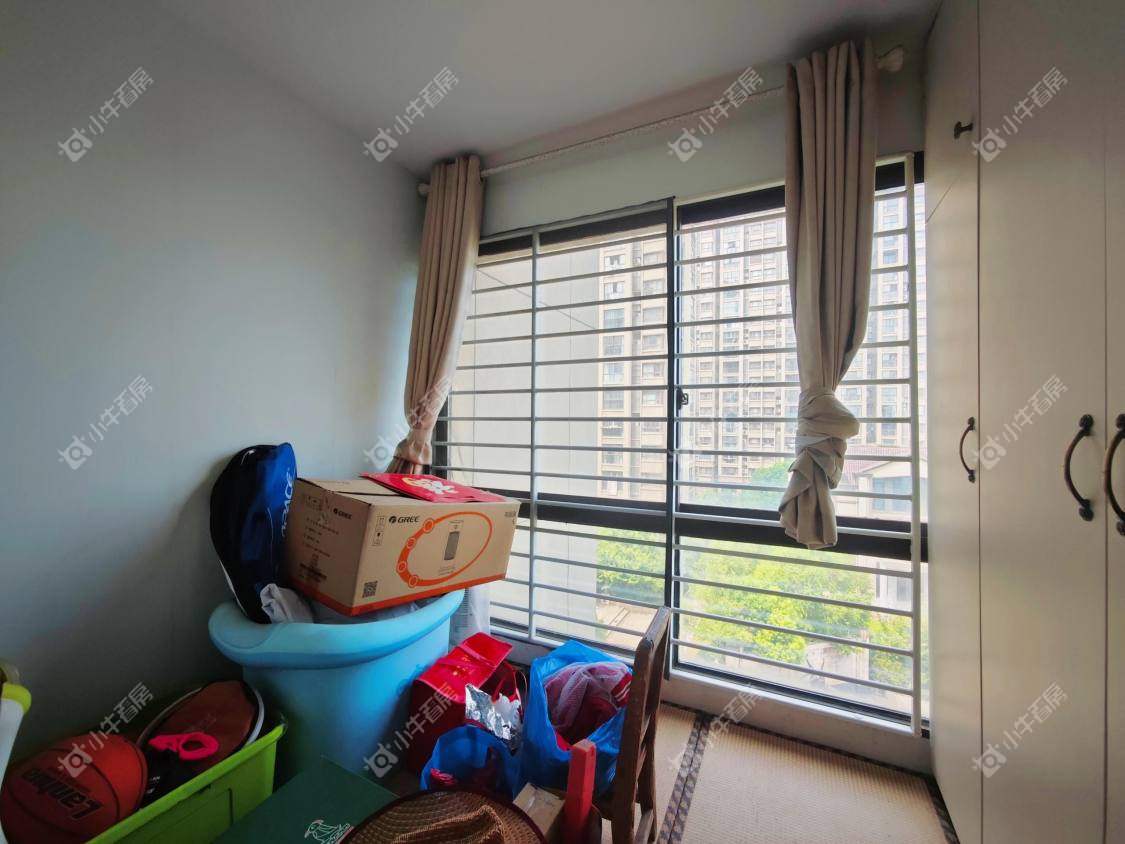 镇江美亚华悦在售二手房源室内图_小牛看房