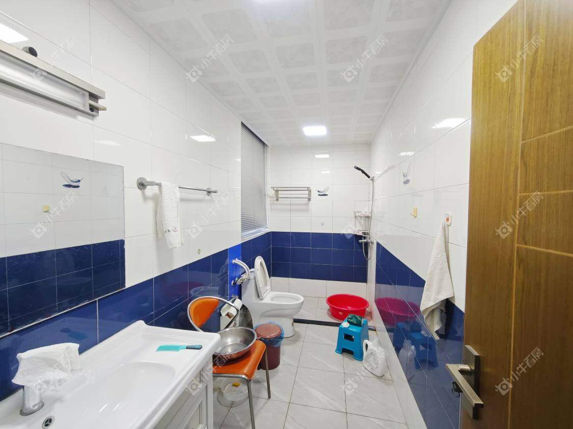 镇江商业街在售二手房源室内图_小牛看房