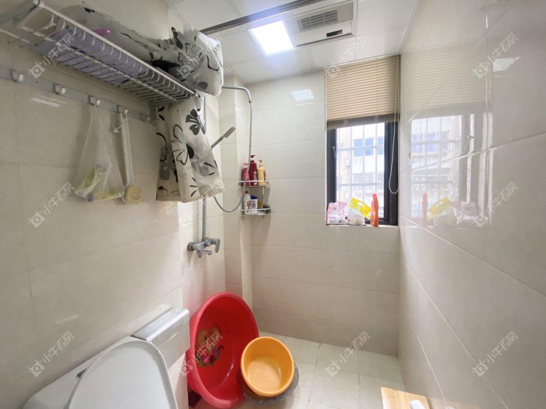 镇江龙凤新村在售二手房源室内图_小牛看房