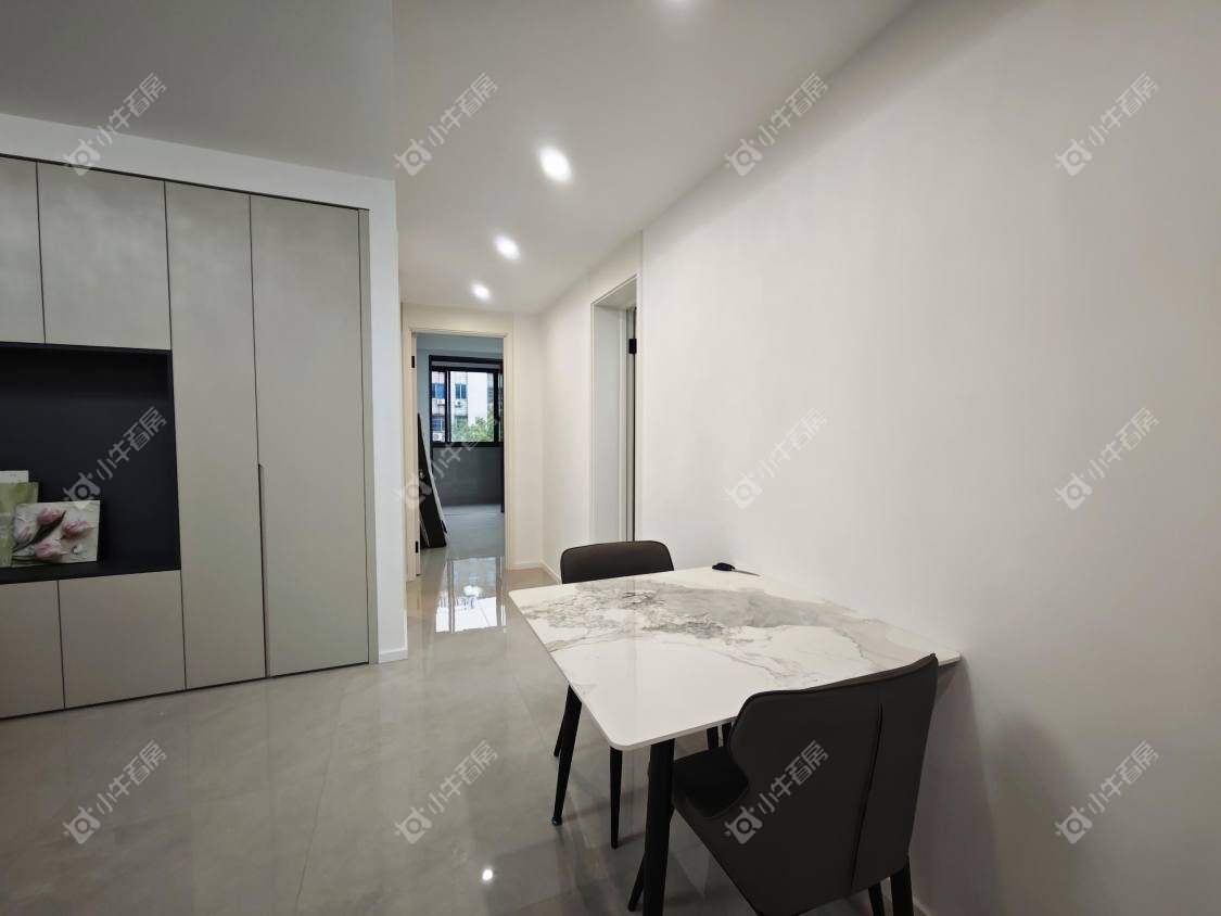 镇江体育小区在售二手房源室内图_小牛看房