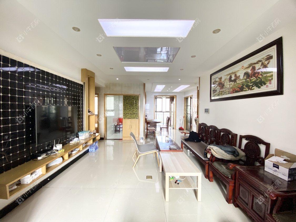 镇江信达香堤国际在售二手房源室内图_小牛看房