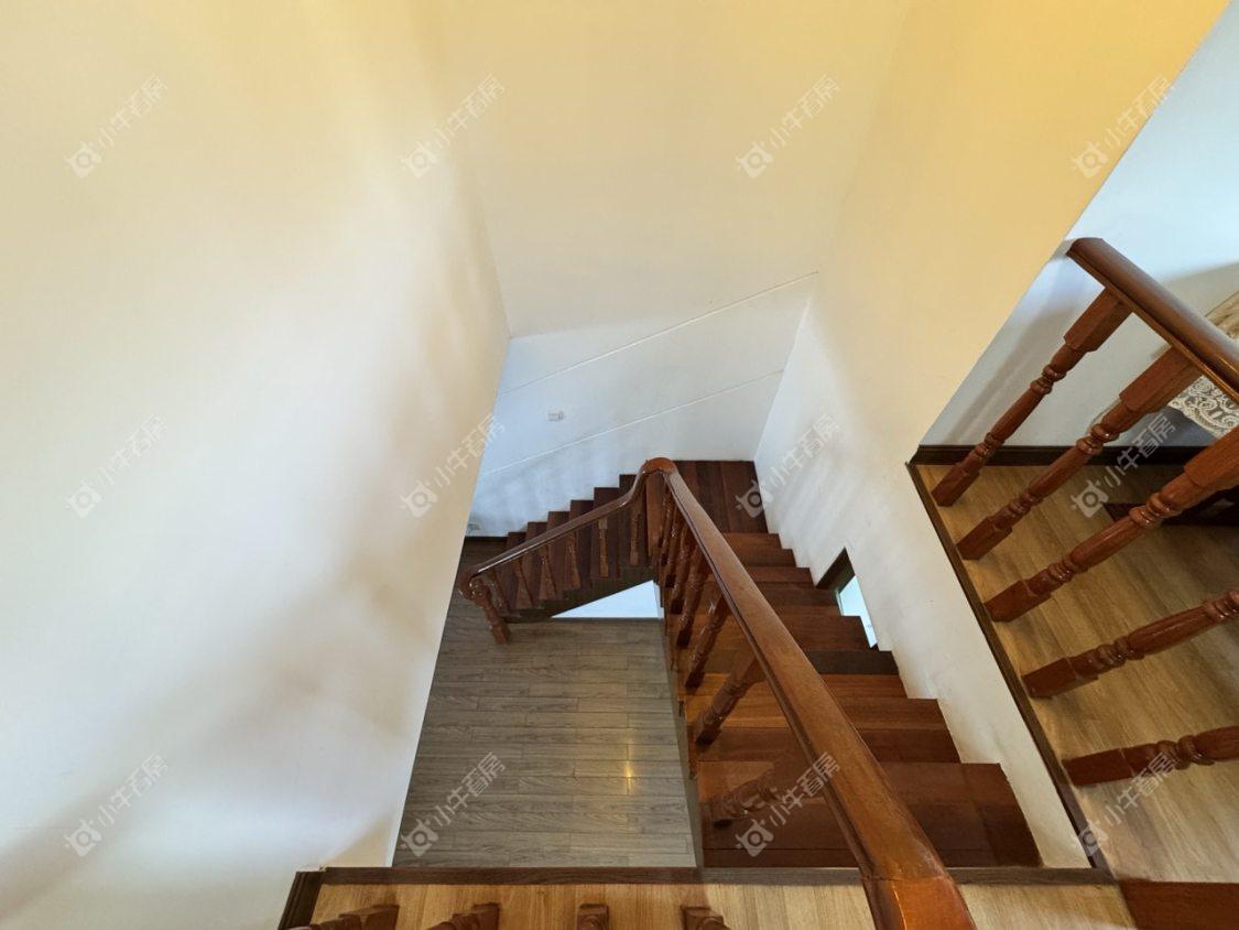 镇江华南园中园在售二手房源室内图_小牛看房