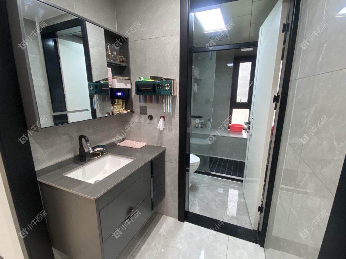 镇江凤熹台在售二手房源室内图_小牛看房