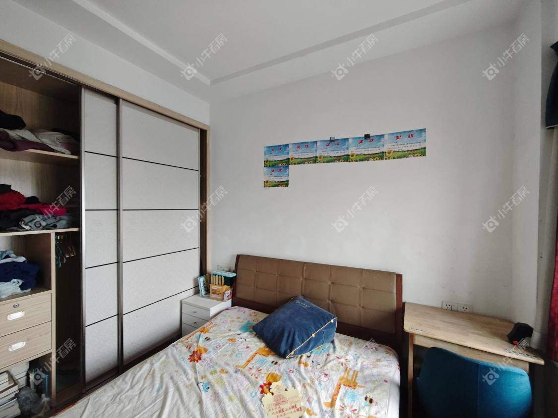 镇江金凤凰在售二手房源室内图_小牛看房