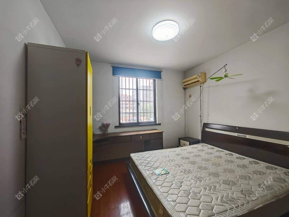 镇江金凤凰在售二手房源室内图_小牛看房