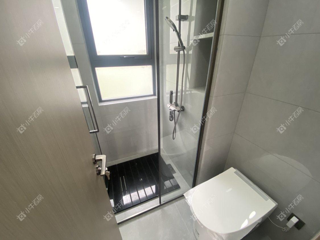 镇江融创华南映在售二手房源室内图_小牛看房