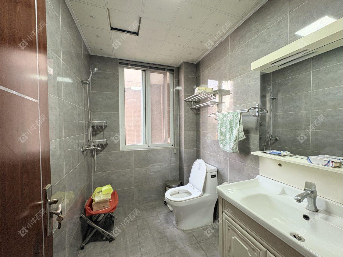 镇江东南新城在售二手房源室内图_小牛看房