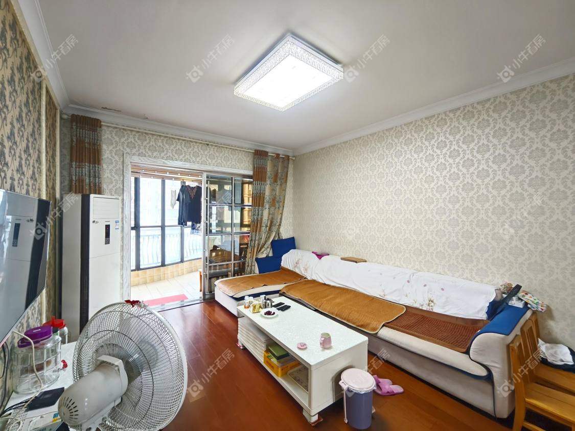 镇江碧桂园在售二手房源室内图_小牛看房