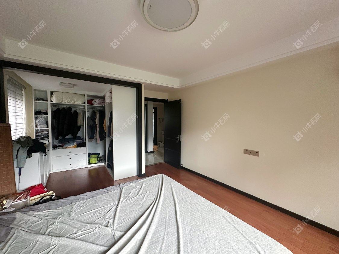 镇江世纪豪都在售二手房源室内图_小牛看房